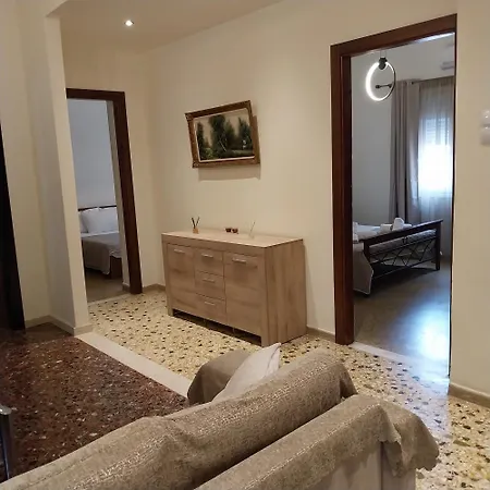 Kyrezis Apartment Iraklio